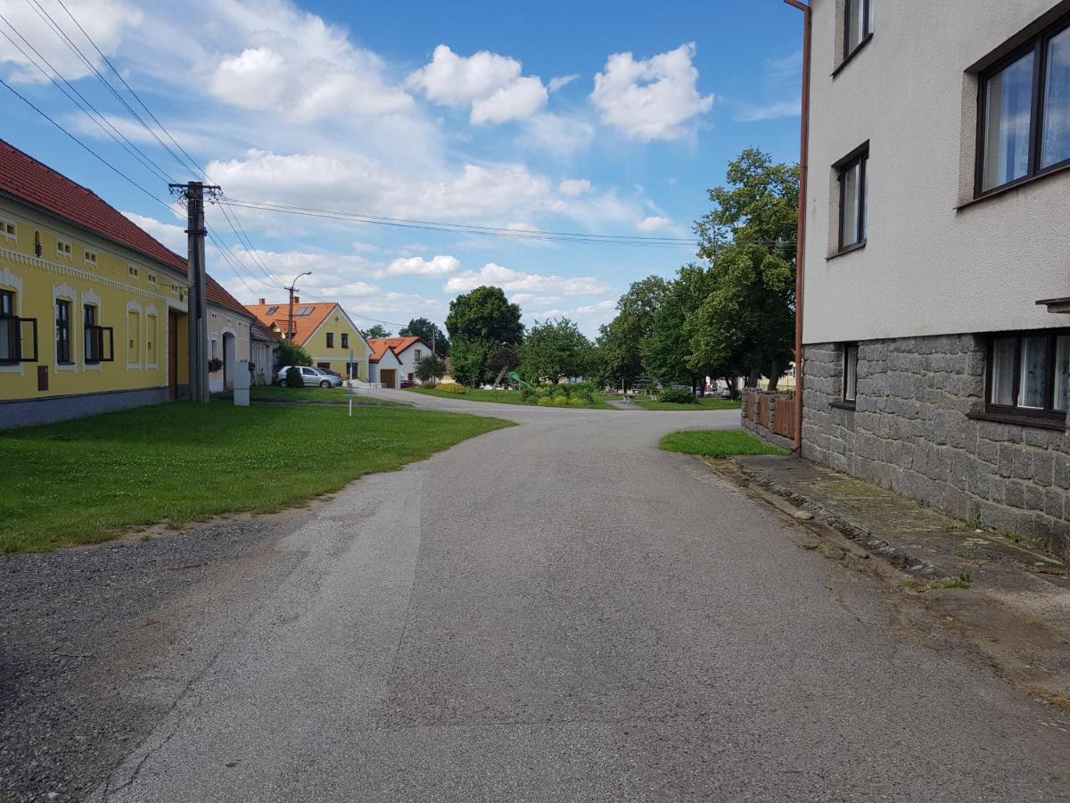 Ubytovani Agnes Jaronice Kültér fotó